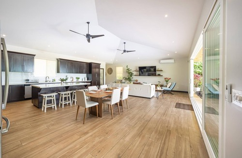 Brasilito House | Live a relaxing experience in this home with private pool, sauna and a cold tub.