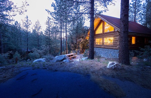 Pine Mountain Club House | Log Cabin Get Away: A Perfect Mountain Retreat