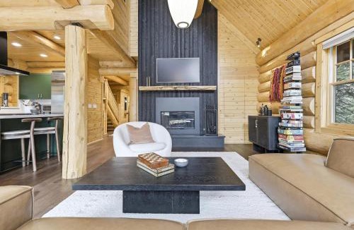 Bear Valley House | Log Cabin with Shou Sugi Ban Fireplace - VH401 home
