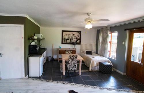Aston Bay Apartment | Lombardini Game Farm and Rhino Sanctuary
