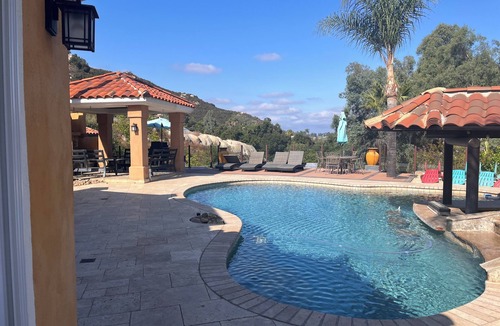 Poway Cottage | Long Term Rental, 30 Day Min - 1 bedroom guest house in quiet, gated community.