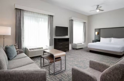 Alviso Hotel | Lovely 1-bedroom hotel in peaceful San Jose perfect for your stay