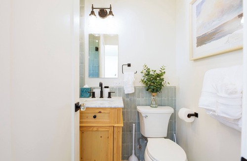 East Beach Cottage | Lovely 1-bedroom cottage with AC near East Beach