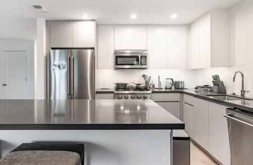 University Heights Apartment | Lovely 2BD Sandhill @ Menlo Park
