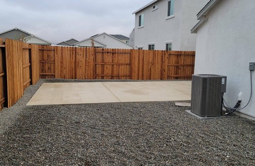 Patterson House | Lovely modern 5 bedroom house in Patterson CA,ensuring your stay is comfortable.