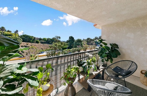 Central Malibu Condo | Lovely newly renovated 3-bedroom, 2 bathroom condo in Malibu
