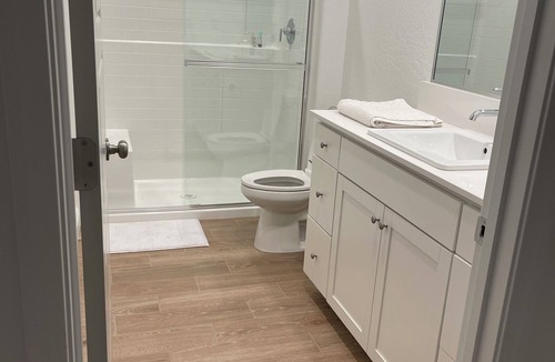 Hanford Apartment | Lovely studio in charming Hanford perfect for getaway