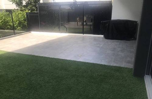 Varsity Lakes Apartment | Lovely two bedroom apartment in Varsity Lakes with great amenities - pool, gym
