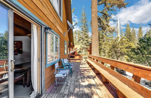 Bear Valley Cabin | Luminous Lake Cabin Perfect for Groups and Outdoor Activities in Bear Valley, California
