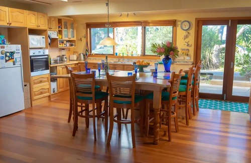 Venus Bay House | Lunasea An Authors Retreat