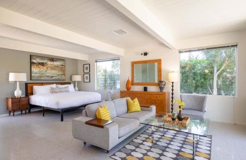 Racquet Club South House | Lux Desert Retreat 4BR Pool Spa Stunning Views