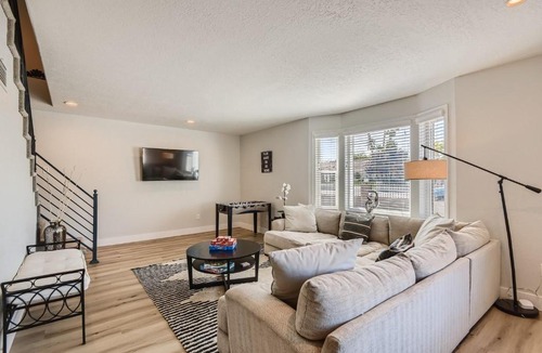 Spring Valley House | Lux life! Central location for business or play!