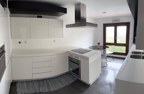 Odivelas Apartment | Luxe haven in Colinas