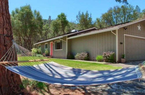 Mariposa House | Luxe Yosemite Retreat With Pool + Hot Tub + Game Room
