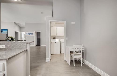 North Las Vegas House | Luxurious House With A Pool, Spa, and Patio, Sleeps 6 Comfortably