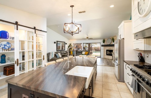 Lake Havasu City House | Luxurious oasis 6bd 4b heated pool available, detached Casita. Sleeps 20 in beds