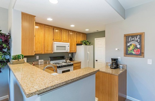 Reno/Tahoe Airport Condo | Luxury 1BR Condo – Resort Amenities & Mountain Views – 3-Month Minimum