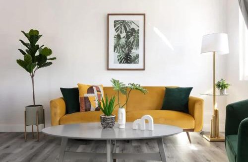 Citrus Grove Apartment | Luxury 3BR Condo Near Americana and Galleria
