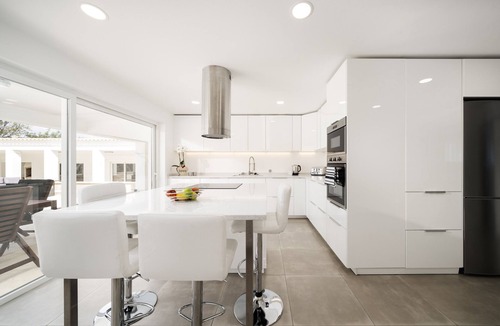 Almancil Villa | Luxury Almancil Villa with Heated Pool by Ideal Homes