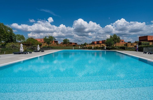 Vilamoura Apartment | Luxury apartment in prestigious private condominium with pool next golf course