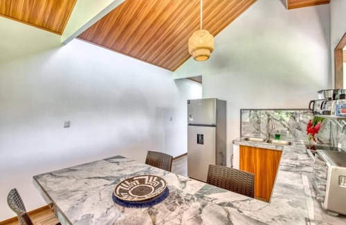 Cocles Apartment | Luxury Beachfront 2BR Apartment with Oceanview Terrace with AC