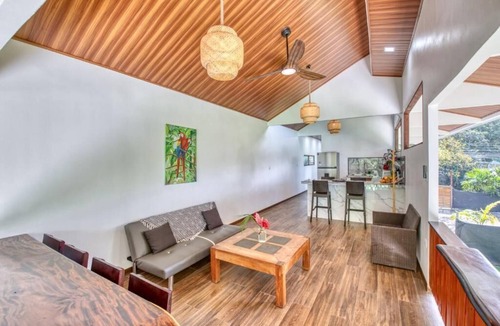 Cocles Apartment | Luxury Beachfront 2BR Apartment with Oceanview Terrace with AC