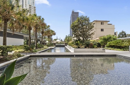 Broadbeach Apartment | Luxury Broadbeach Apartment with Ocean Views