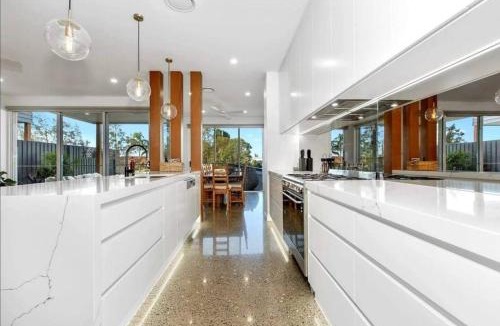Gold Coast House | Luxury Burleigh Coastal Getaway