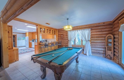 Nipomo House | Luxury Cabin in the Woods, near 3 Golf Courses.