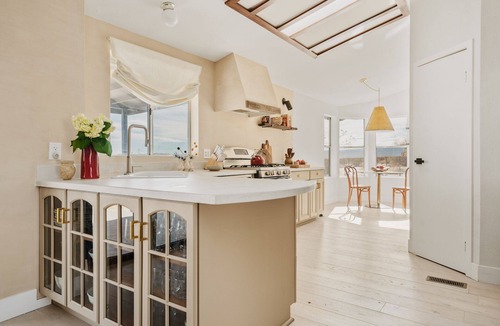 Landers House | Luxury Desert Home with 3 BR - Dog friendly