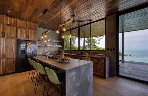 Ballena Villa | Luxury Design oceanview villa looking @the Whales Tales Secure & Concierge