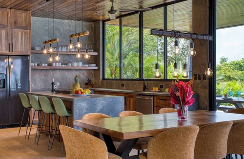 Ballena Villa | Luxury Design oceanview villa looking @the Whales Tales Secure & Concierge