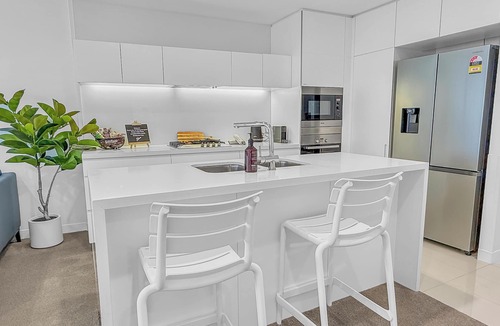Broadbeach Apartment | Luxury High-Rise Living | Oracle Tower 2 Level 30