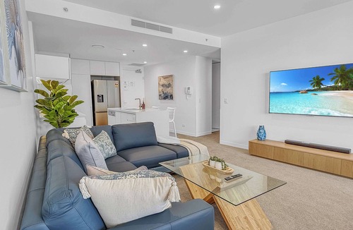 Broadbeach Apartment | Luxury High-Rise Living | Oracle Tower 2 Level 30