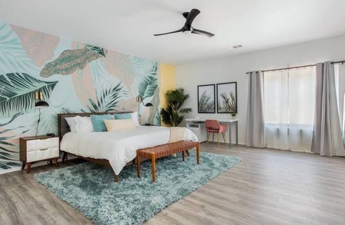 Racquet Club South House | Luxury Home minutes away from Downtown PS