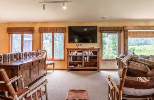 Mammoth Lakes Cabin | Luxury Mammoth Rock Corner Cabin - Trails/Golf