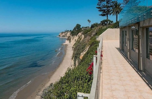 East Mesa House | Luxury Ocean-Front Retreat in Santa Barbara
