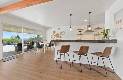 Bonita House | Luxury Retreat w/Infinity Pool & Sunset Views!