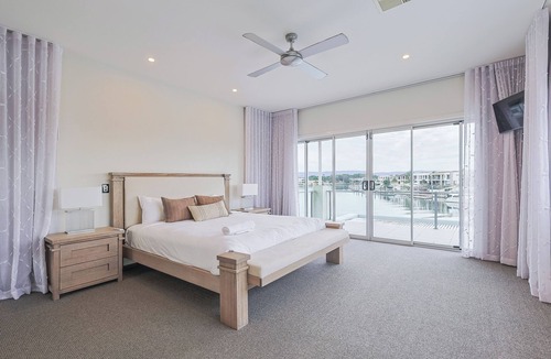Broadbeach Waters Hotel | Luxury Riverfront Home on the Gorgeous Gold Coast