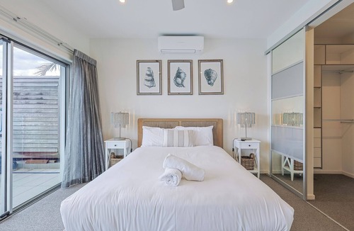 Broadbeach Waters Hotel | Luxury Riverfront Home on the Gorgeous Gold Coast