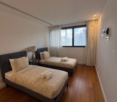 Parque das Nacoes Apartment | Luxury River View 3BR with Pool by Airport