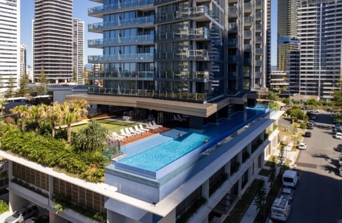 Broadbeach Apartment | Luxury Signature Stay Ocean Views 2BR Lvl14