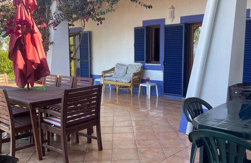 Baiona Villa | Luxury spacious Holiday Villa 10 mins from unspoilt sandy beaches