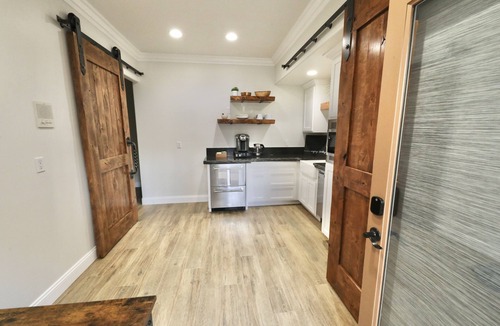 South Redlands House | Luxury Suite "C"