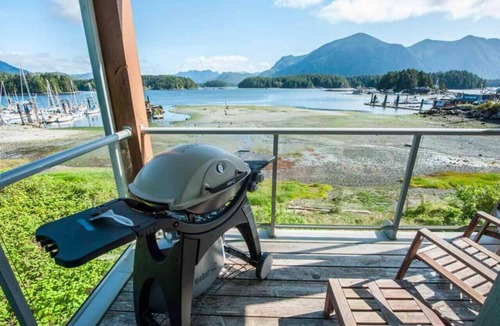 Tofino Condo | Luxury Tofino Oceanfront 2br Condo Directly Downtown