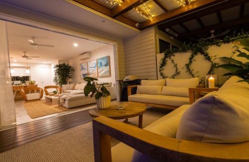 Mermaid Beach House | Luxury Tri-Level Duplex in Mermaid Beach - CoastHM