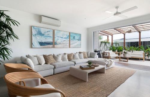 Mermaid Beach House | Luxury Tri-Level Duplex in Mermaid Beach - CoastHM