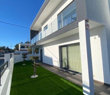 Seixal Villa | Luxury villa between Nature and the beach