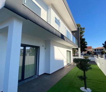 Seixal Villa | Luxury villa between Nature and the beach