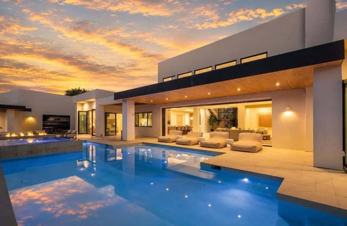 Residential Estates House | Luxury Villa | Pool Spa Gym | Near Marina